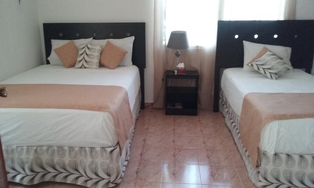 Room In Cancun Stadium Exterior photo