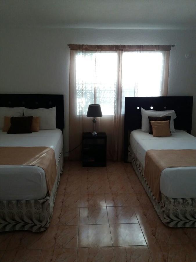 Room In Cancun Stadium Exterior photo