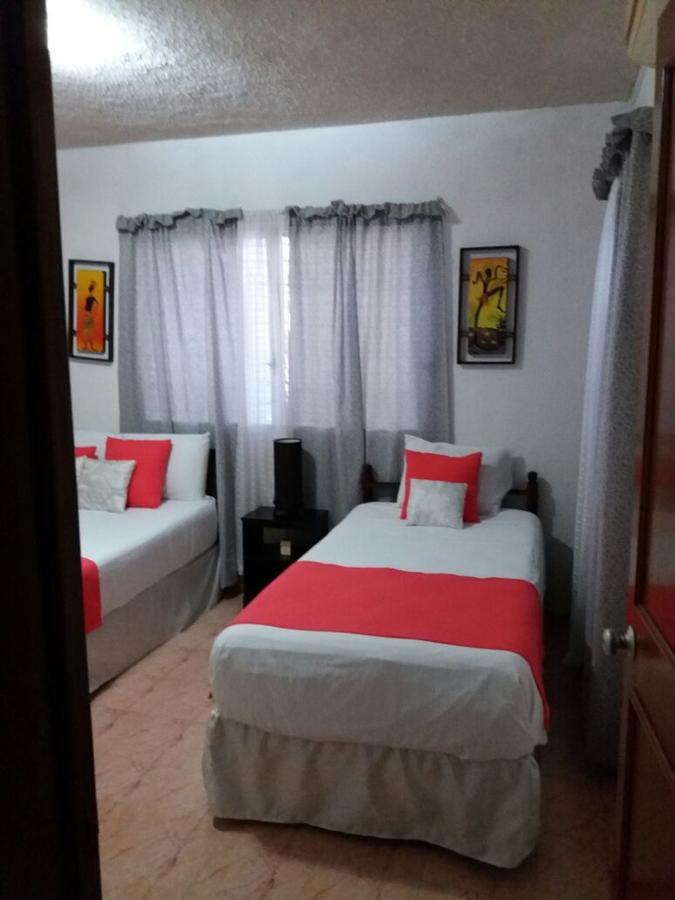 Room In Cancun Stadium Exterior photo