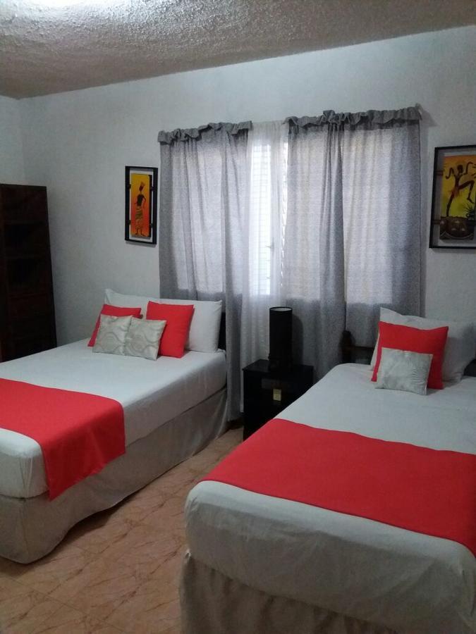 Room In Cancun Stadium Exterior photo